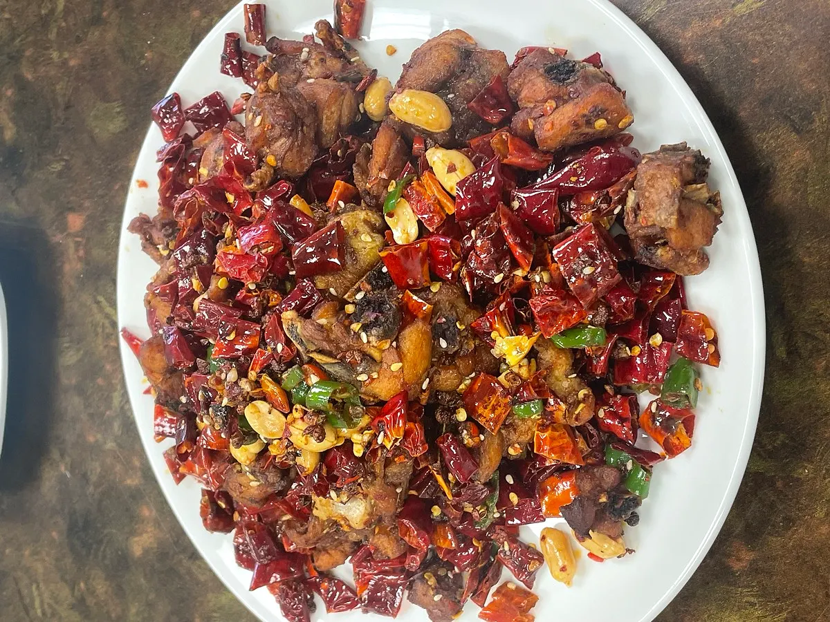 Chicken fried with dried chillies