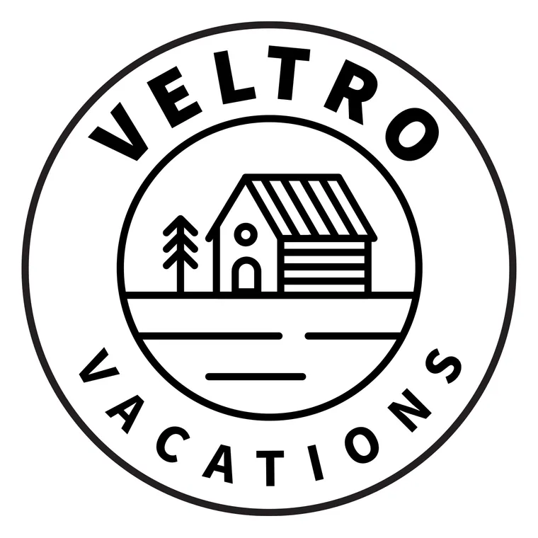 Badge variation: three still lines in place of the waves